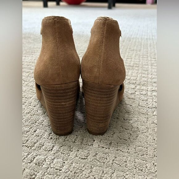 Lucky Brand Carmel Brown Suede Peep Toe Wedge Booties - Picture 9 of 12